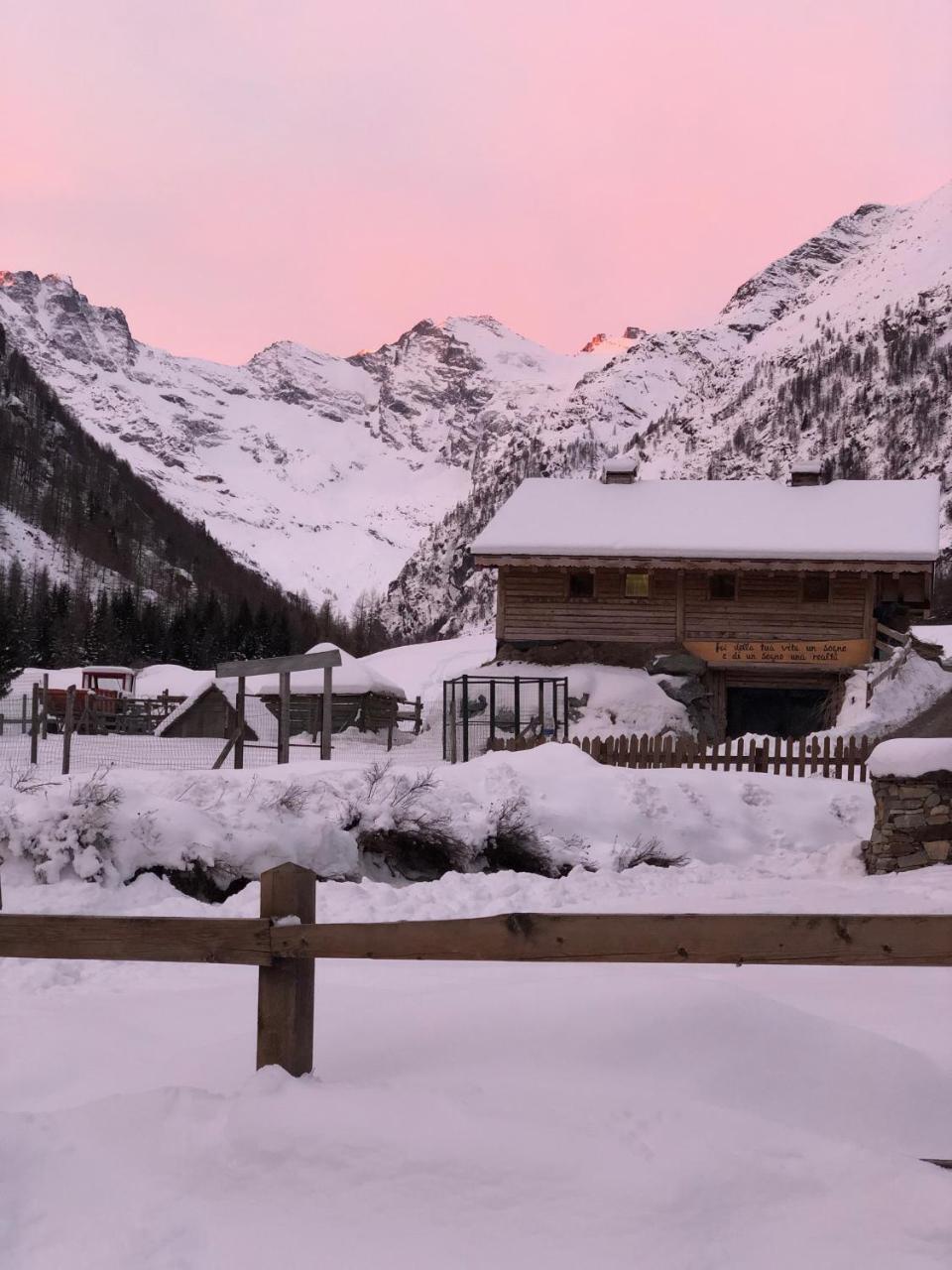 La Ferme Du Grand Paradis Конье Экстерьер фото